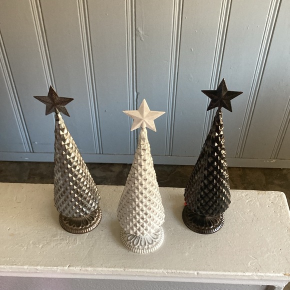 NWT Set of 3- Bronze, White & Silver 14” Metal Christmas Tree Decorations - Picture 7 of 16